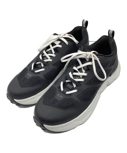 OAKLEY（オークリー）OAKLEY (オークリー) ローカットスニーカー	FOF100350X ブラック サイズ:30cmの古着・服飾アイテム