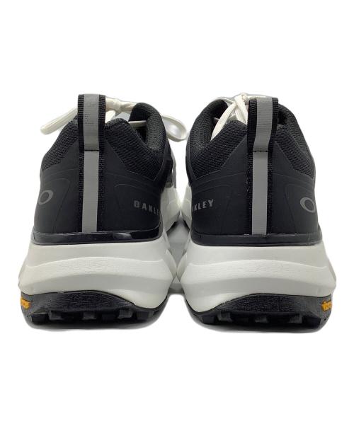 OAKLEY（オークリー）OAKLEY (オークリー) ローカットスニーカー	FOF100350X ブラック サイズ:30cmの古着・服飾アイテム