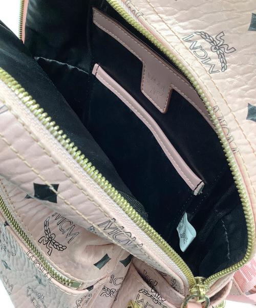 MCM（エムシーエム）MCM (エムシーエム) スタッズリュック ピンクの古着・服飾アイテム