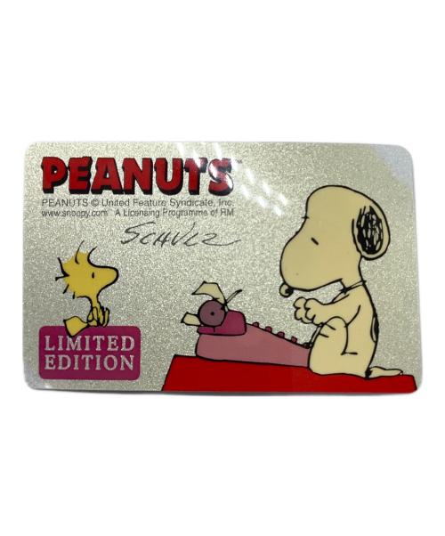 PEANUTS（ピーナッツ）PEANUTS (ピーナッツ) 21世紀記念限定モデル腕時計&ピンバッジ ホワイトの古着・服飾アイテム
