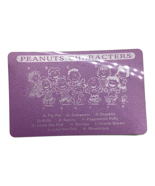 PEANUTS（ピーナッツ）PEANUTS (ピーナッツ) 21世紀記念限定モデル腕時計&ピンバッジ ホワイトの古着・服飾アイテム