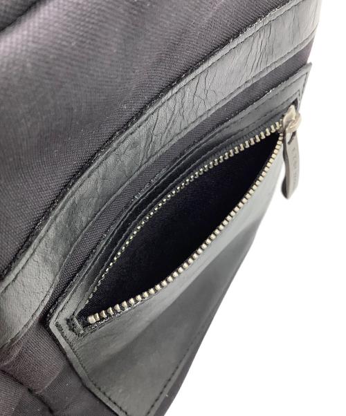 ERMENEGILDO ZEGNA（エルメネジルド・ゼニア）ERMENEGILDO ZEGNA (エルメネジルド・ゼニア) ショルダーバッグ ブラックの古着・服飾アイテム