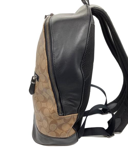 COACH（コーチ）COACH (コーチ) リュック　シグネチャー ブラック×ベージュの古着・服飾アイテム
