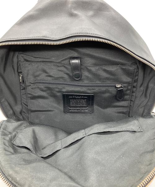 COACH（コーチ）COACH (コーチ) リュック　シグネチャー ブラック×ベージュの古着・服飾アイテム