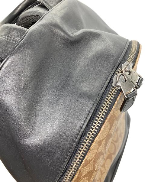 COACH（コーチ）COACH (コーチ) リュック　シグネチャー ブラック×ベージュの古着・服飾アイテム