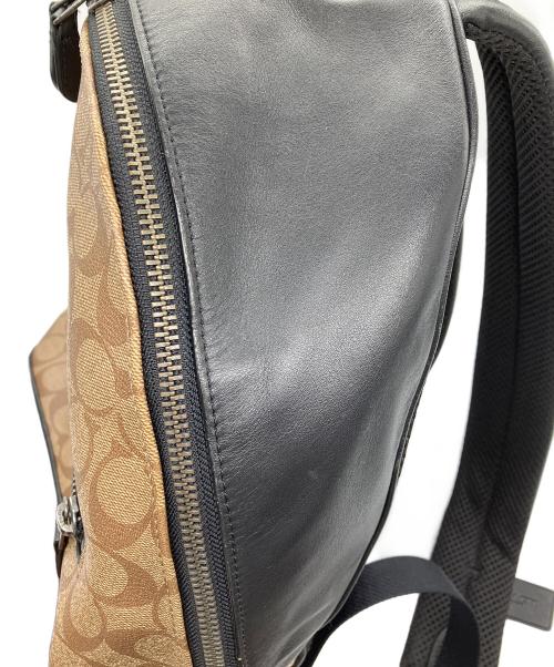COACH（コーチ）COACH (コーチ) リュック　シグネチャー ブラック×ベージュの古着・服飾アイテム