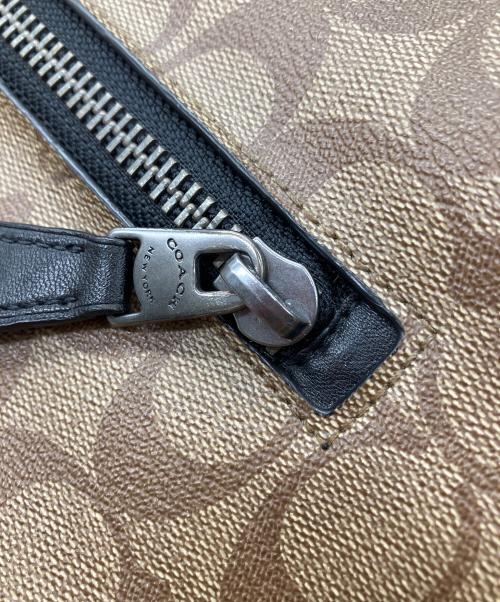 COACH（コーチ）COACH (コーチ) リュック　シグネチャー ブラック×ベージュの古着・服飾アイテム