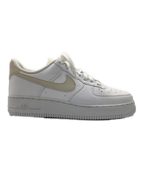NIKE（ナイキ）NIKE (ナイキ) AIR FORCE 1 '07 ホワイト サイズ:24.5の古着・服飾アイテム