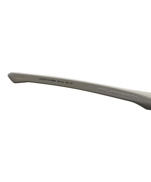 OAKLEY（オークリー）OAKLEY (オークリー) サングラスOAKLEY　キズ有　FLAK BETA　ホワイト ホワイトの古着・服飾アイテム