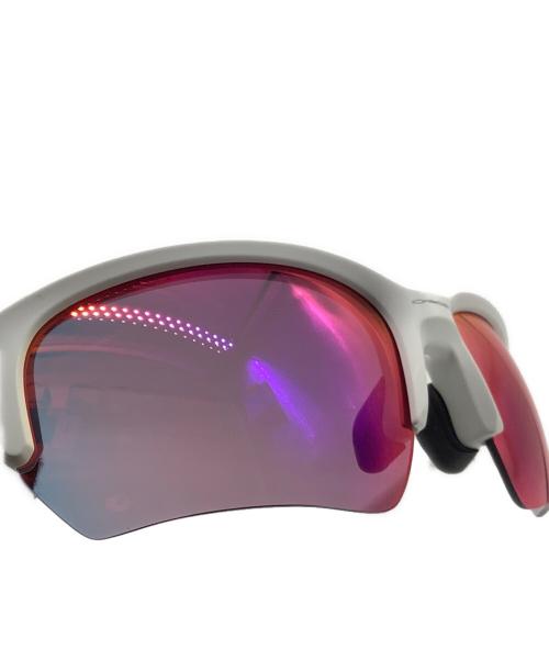 OAKLEY（オークリー）OAKLEY (オークリー) サングラスOAKLEY　キズ有　FLAK BETA　ホワイト ホワイトの古着・服飾アイテム
