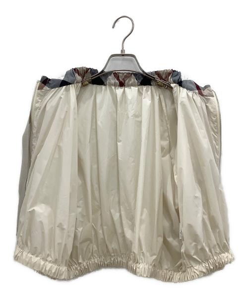 BLUE LABEL CRESTBRIDGE（ブルーレーベルクレストブリッジ）BLUE LABEL CRESTBRIDGE (ブルーレーベルクレストブリッジ) ナイロンジャケット ベージュ サイズ:38の古着・服飾アイテム