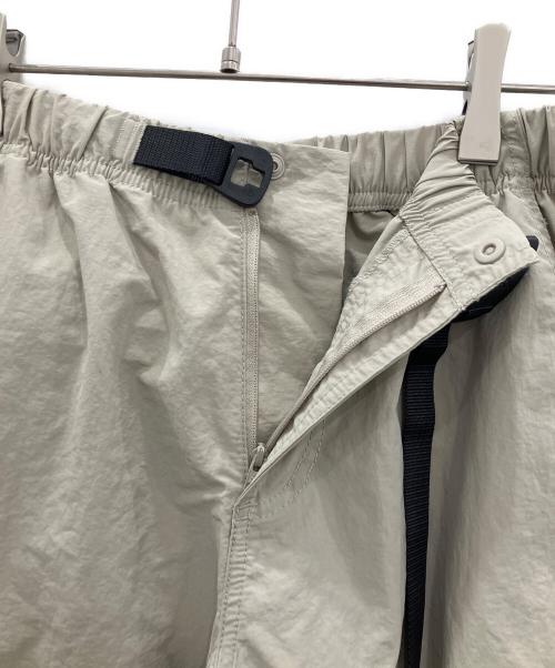 GRAMICCI（グラミチ）GRAMICCI (グラミチ) ナイロントラックパンツ カーキ サイズ:Sの古着・服飾アイテム