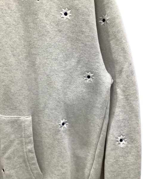 FREAK'S STORE（フリークスストア）FREAK'S STORE (フリークスストア) KEBOZ (ケボズ) プルオーバーパーカー　NICK GEAR グレー サイズ:Lの古着・服飾アイテム