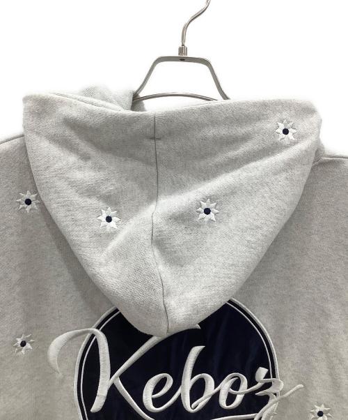 FREAK'S STORE（フリークスストア）FREAK'S STORE (フリークスストア) KEBOZ (ケボズ) プルオーバーパーカー　NICK GEAR グレー サイズ:Lの古着・服飾アイテム