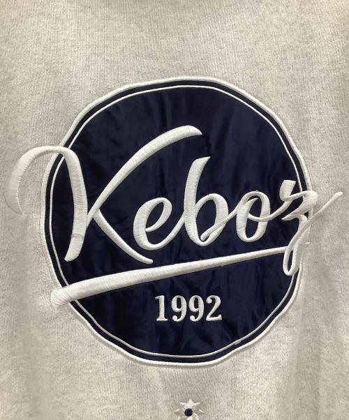 FREAK'S STORE（フリークスストア）FREAK'S STORE (フリークスストア) KEBOZ (ケボズ) プルオーバーパーカー　NICK GEAR グレー サイズ:Lの古着・服飾アイテム