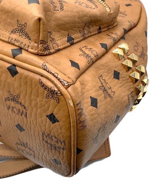 MCM（エムシーエム）MCM (エムシーエム) Stark サイドスタッズ バックパック　ヴィセトス ブラウンの古着・服飾アイテム