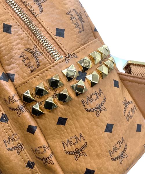 MCM（エムシーエム）MCM (エムシーエム) Stark サイドスタッズ バックパック　ヴィセトス ブラウンの古着・服飾アイテム