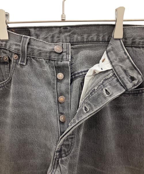 LEVI'S（リーバイス）LEVI'S (リーバイス) デニムパンツ　90’s USA製 グレー サイズ:SIZE 81cm (W32)の古着・服飾アイテム