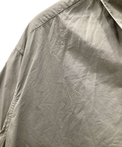 STILL BY HAND（スティルバイハンド）STILL BY HAND (スティルバイハンド) 半袖シャツ グレー サイズ:46の古着・服飾アイテム