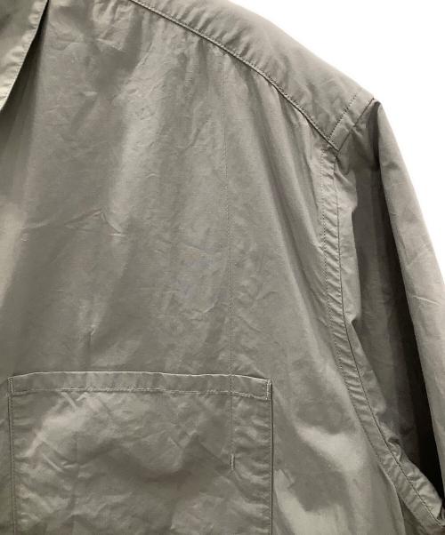 STILL BY HAND（スティルバイハンド）STILL BY HAND (スティルバイハンド) 半袖シャツ グレー サイズ:46の古着・服飾アイテム