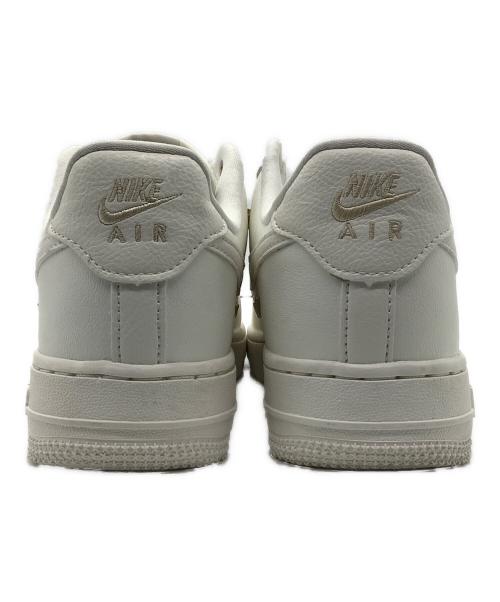 NIKE（ナイキ）NIKE (ナイキ) ローカットスニーカー　AIR FORCE 1 '07 LX ホワイト サイズ:24の古着・服飾アイテム