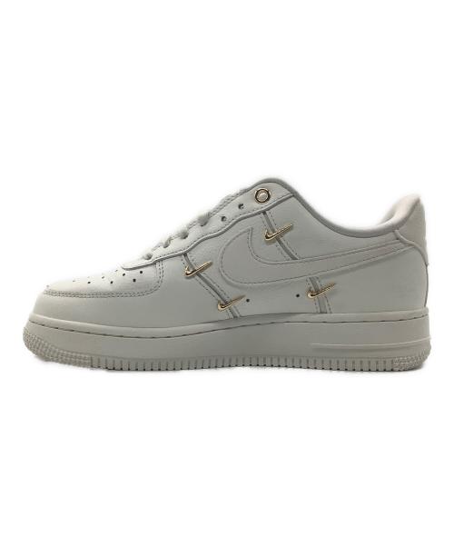NIKE（ナイキ）NIKE (ナイキ) ローカットスニーカー　AIR FORCE 1 '07 LX ホワイト サイズ:24の古着・服飾アイテム