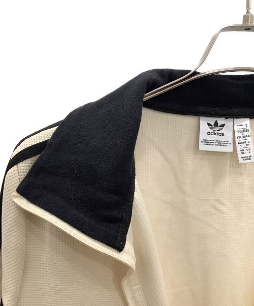 adidas（アディダス）adidas (アディダス) トラックジャケット　PAKAIAN ベージュ サイズ:XLの古着・服飾アイテム