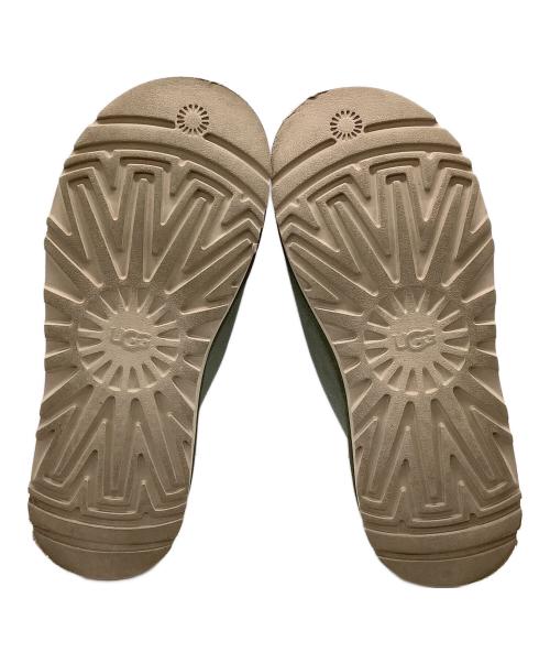 UGG（アグ）UGG (アグ) ゴールデンコースト ストラップ スライド オリーブ サイズ:27の古着・服飾アイテム