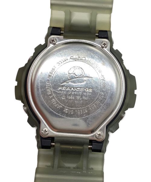 CASIO（カシオ）CASIO (カシオ) G-SHOCK DW-6900WF 1998フランスW杯記念モデル オリーブの古着・服飾アイテム
