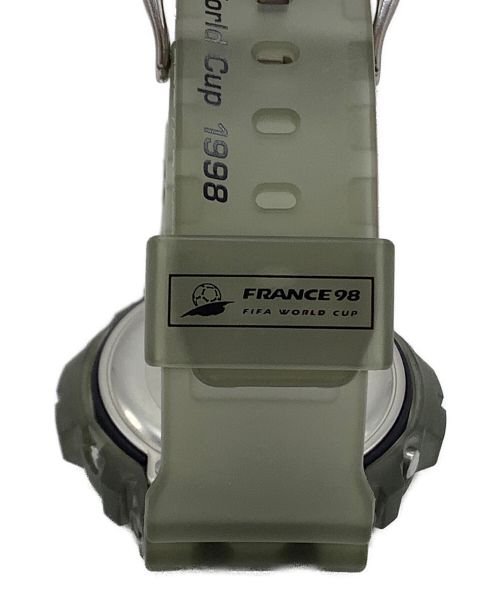 CASIO（カシオ）CASIO (カシオ) G-SHOCK DW-6900WF 1998フランスW杯記念モデル オリーブの古着・服飾アイテム