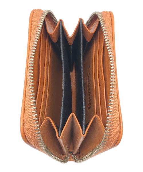 Carving Tribes（カービングトライブス）Carving Tribes (カービングトライブス) ジップウォレット キャメルの古着・服飾アイテム