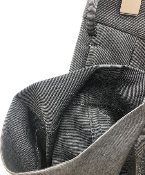 JOHN LAWRENCE SULLIVAN（ジョン ローレンス サリバン）JOHN LAWRENCE SULLIVAN (ジョンローレンスサリバン) 2タックテーパードスラックス グレー サイズ:36の古着・服飾アイテム