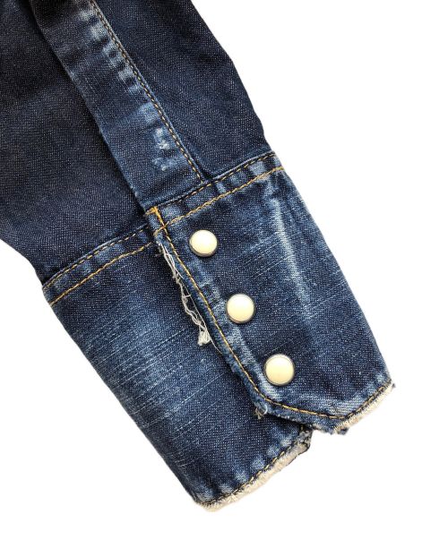 DSQUARED2（ディースクエアード）DSQUARED2 (ディースクエアード) ウエスタンダメージデニムシャツ インディゴ サイズ:48の古着・服飾アイテム