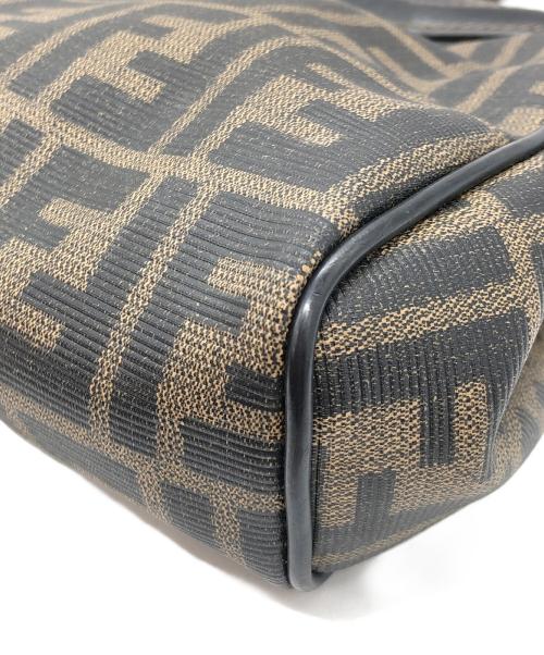 FENDI（フェンディ）FENDI (フェンディ) ズッカ柄ショルダーバッグ ブラウンの古着・服飾アイテム