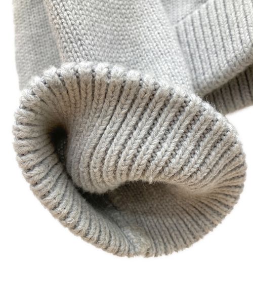 X-LARGE（エクストララージ）X-LARGE (エクストララージ) STANDARD LOGO CREWNECK KNITニット グレー サイズ:SIZE Mの古着・服飾アイテム