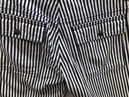 LEVI'S（リーバイス）LEVI'S (リーバイス) ヒッコリーハーフパンツ ネイビー×アイボリー サイズ:76cm(W30)の古着・服飾アイテム