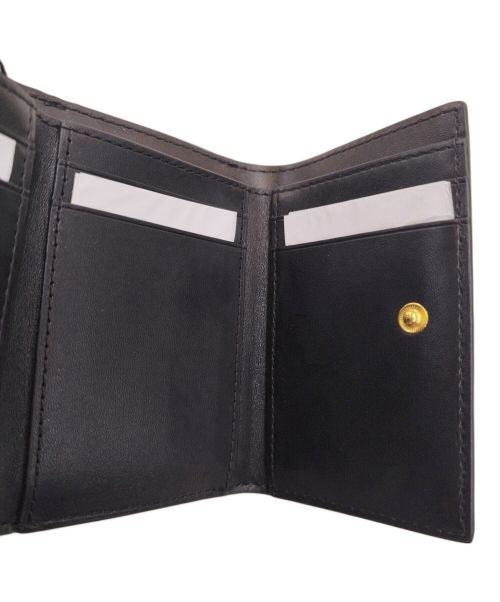 MARC JACOBS（マークジェイコブス）MARC JACOBS (マークジェイコブス) THE J MARC TRIFOLD WALLET ブラックの古着・服飾アイテム