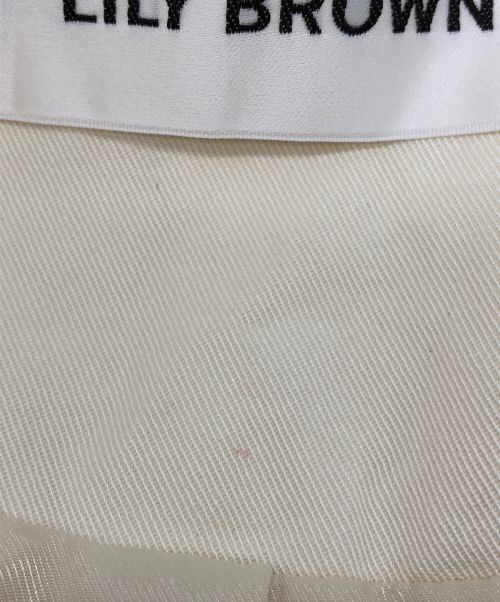 Lily Brown（リリーブラウン）Lily Brown (リリーブラウン) Lily Brown ケープカラーコート ホワイト サイズ:Fの古着・服飾アイテム