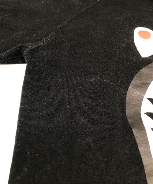 A BATHING APE（ア ベイシング エイプ）A BATHING APE (アベイシングエイプ) SHARK CREWNECK スウェット ブラック サイズ:Lの古着・服飾アイテム
