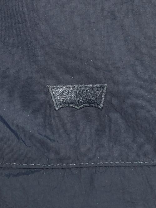 LEVI'S（リーバイス）LEVI'S (リーバイス) ダウンジャケット ネイビー サイズ:L 未使用品の古着・服飾アイテム