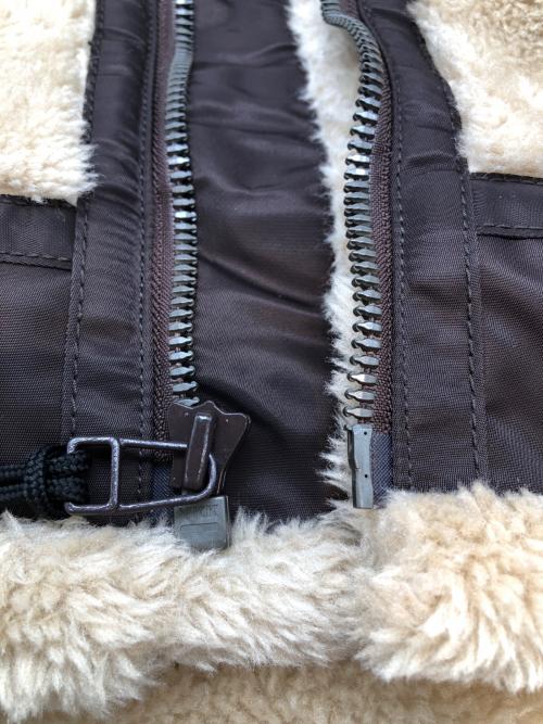 AVIREX（アヴィレックス）AVIREX (アヴィレックス) ボアジャケット　RETRO BOA B-3 TOPGUN ベージュ サイズ:Mの古着・服飾アイテム