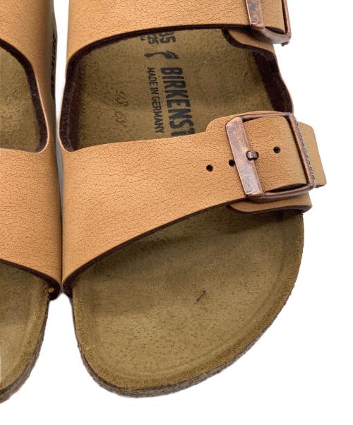 BIRKENSTOCK（ビルケンシュトック）BIRKENSTOCK (ビルケンシュトック) サンダル ナチュラル サイズ:22.5の古着・服飾アイテム
