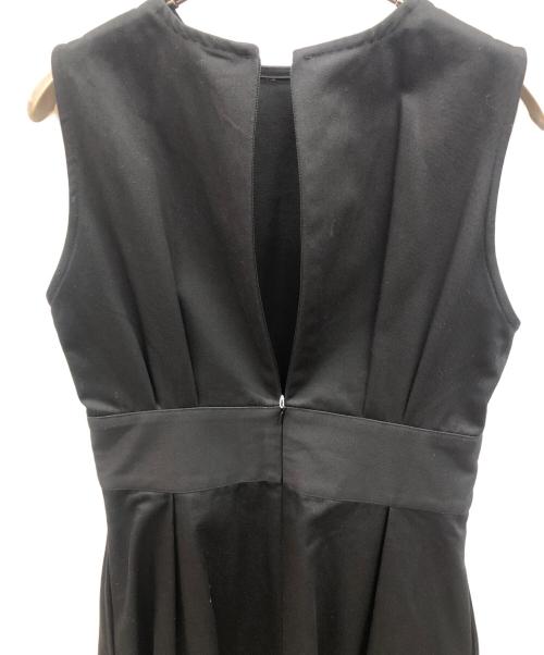 foufou（フーフー）foufou (フーフー) アメリカメディカルノースリーブドレス ブラック 未使用品の古着・服飾アイテム