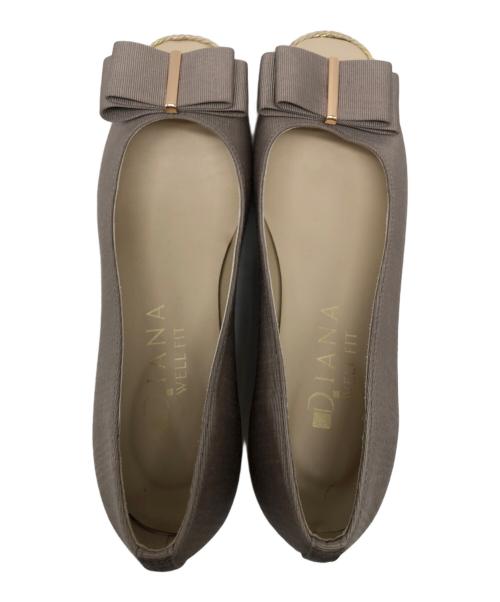 DIANA（ダイアナ）DIANA (ダイアナ) オープントゥパンプス グレージュ サイズ:22.5の古着・服飾アイテム