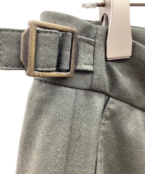 BERWICH（ベルウィッチ）BERWICH (バーウィック) ツープリーツアジャスター付きパンツ オリーブ サイズ:50の古着・服飾アイテム
