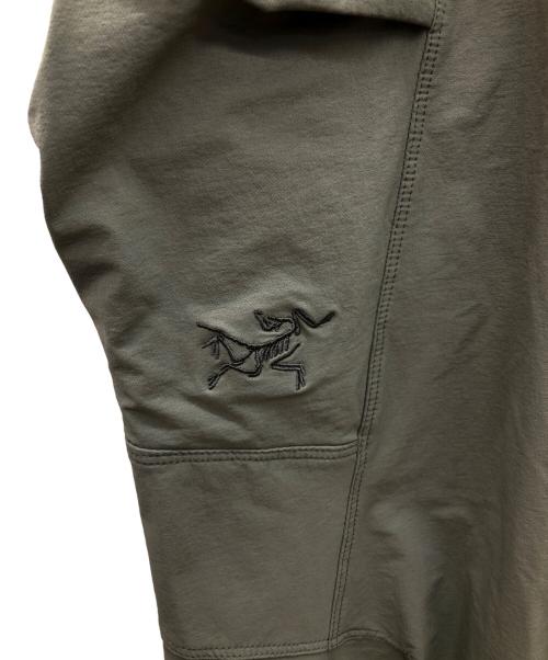 ARC'TERYX（アークテリクス）ARC'TERYX (アークテリクス) カーゴパンツ カーキ サイズ:36の古着・服飾アイテム