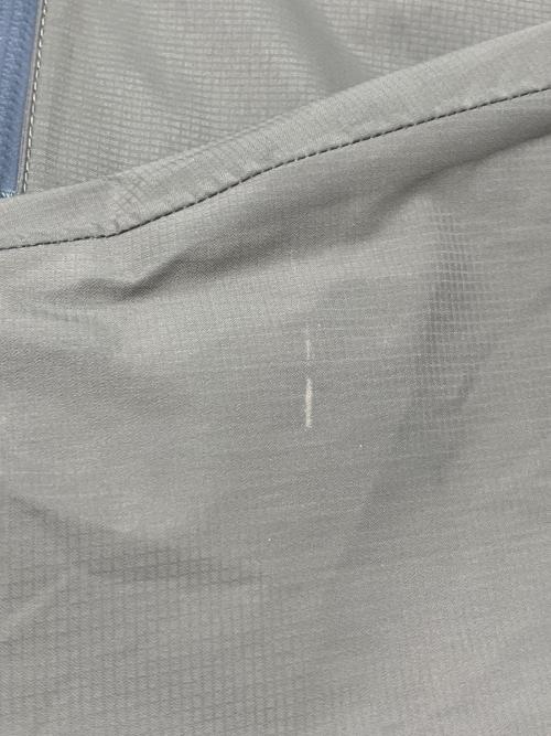 L.L.Bean（エルエルビーン マウンテンパーカー）L.L.Bean (エルエルビーン) ナイロンパーカー カーキ サイズ:Lの古着・服飾アイテム