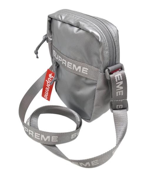 SUPREME（シュプリーム）SUPREME (シュプリーム) ショルダーバッグ シルバーの古着・服飾アイテム