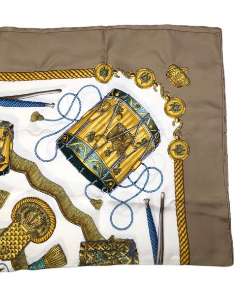 HERMES（エルメス）HERMES (エルメス) 	LES TAMBOURS / タンブールの太鼓 ベージュ×ホワイトの古着・服飾アイテム