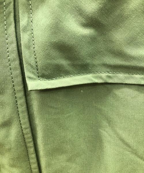 BURBERRY BLACK LABEL（バーバリーブラックレーベル）BURBERRY BLACK LABEL (バーバリーブラックレーベル) マウンテンパーカー カーキ×レッド サイズ:Mの古着・服飾アイテム